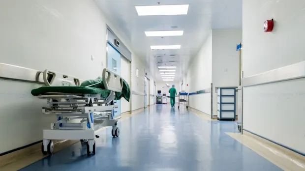 Alertă, la Buzău ! Bebelușul născut de o mamă bolnavă de gripă a decedat