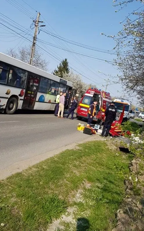 Octogenară lovită de autobuz la Clondiru de Sus