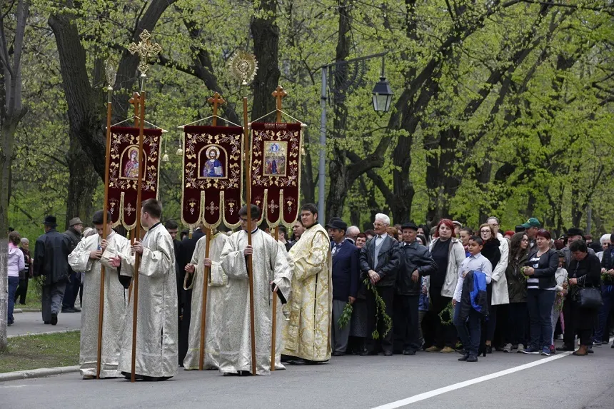 1000 de buzoieni, la pelerinajul de Florii
