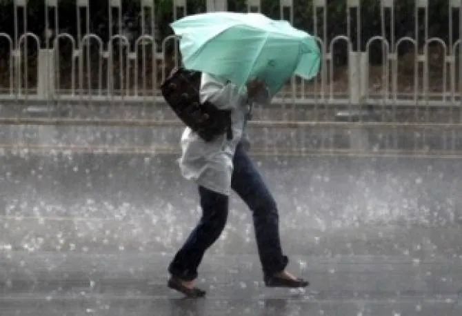 Vremea se schimbă radical. Gata cu temperaturile ridicate