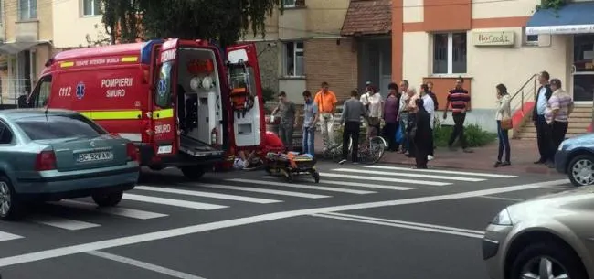 Doi copii spulberați pe trecerea de pietoni