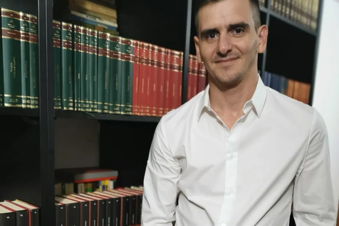 Un buzoian, numit secretar de stat