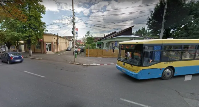 A plouat cu amenzi, pe o stradă cu "sens unic" din Buzău