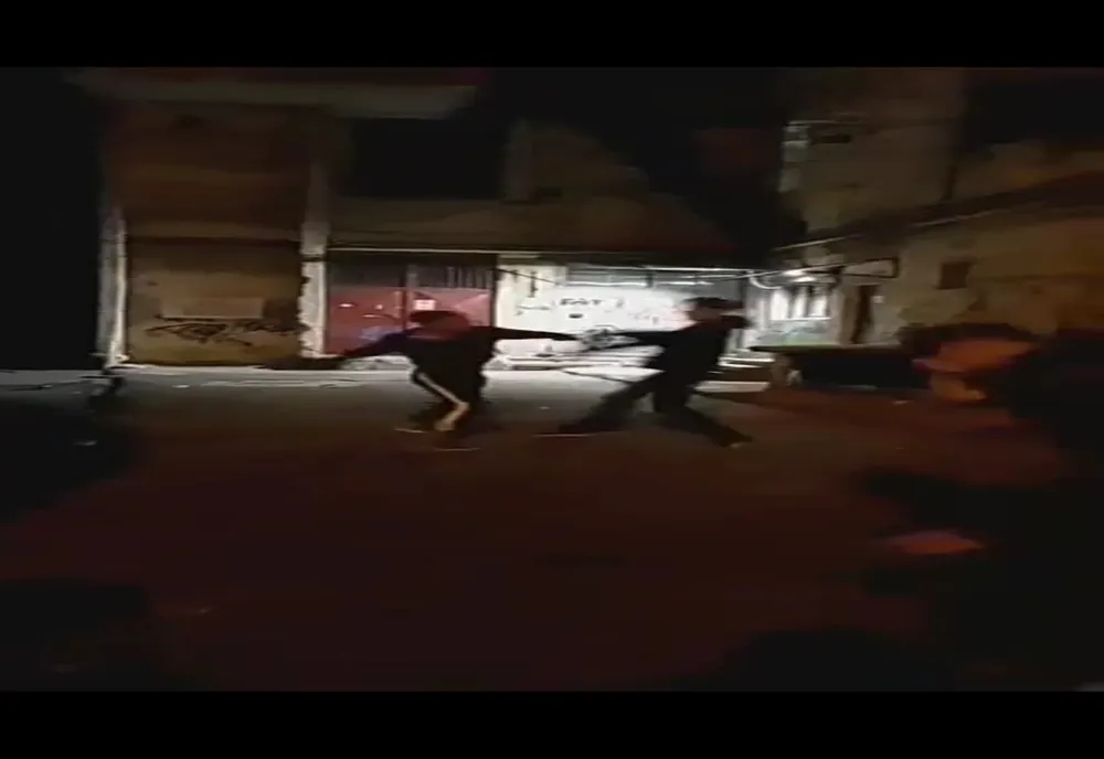 Video | Bătaie sălbatică, între doi liceeni din Buzău