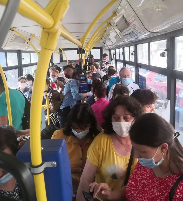 Autobuzele Trans Bus nu vor mai pleca din stații în cazul în care vor fi supraaglomerate