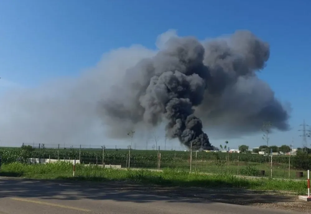 Reprezentanții depozitului de deșeuri reciclabile spun că nu se știe deocamdată cauza care a generat incendiul