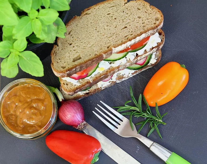 Cum să prepari cele mai delicioase sandvișuri vegane (P)