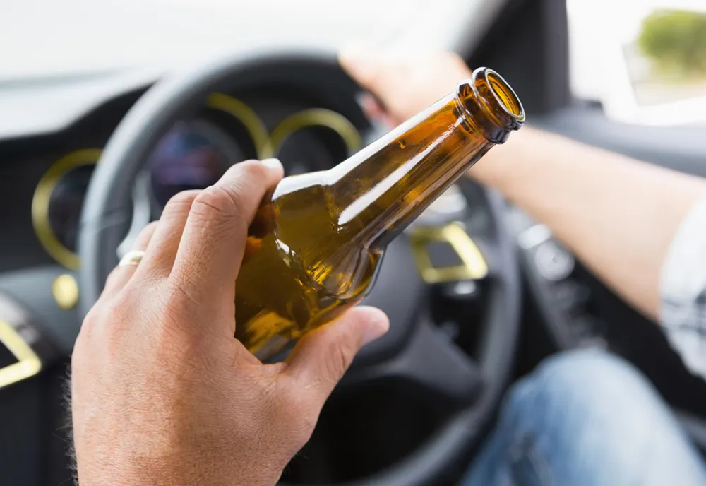 Alcooltestul l-a obosit - a adormit în timp ce era controlat de polițiști