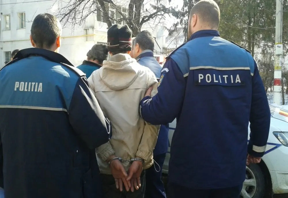 Polițiștii au prins hoțul care furase mai multe bunuri dintr-o locuință de vacanță din Vipirești