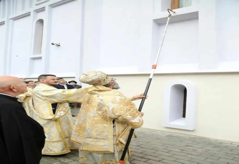 A fost sfințită biserica „Sfântul Apostol Andrei” din Buzău
