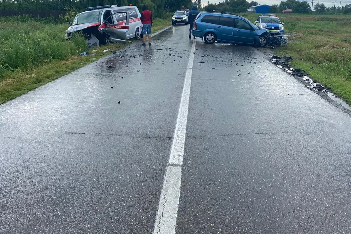 Accident cu victime în zona localității Merei