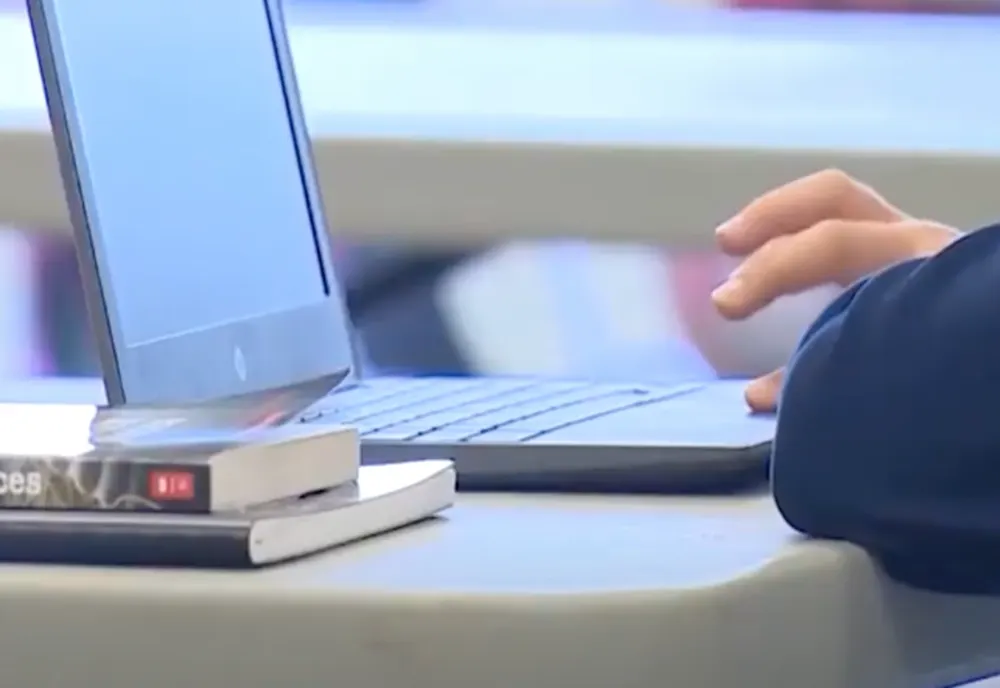 Noi modele de predare și de evaluare periodică în școli - program pilot. Ce unități de învățământ s-au înscris?