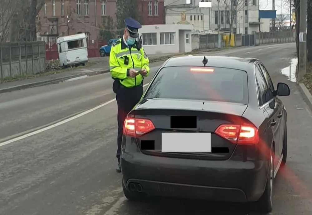 Polițiștii buzoieni au aplicat 130 de sancţiuni contravenţionale şi au reţinut 7 permise de conducere