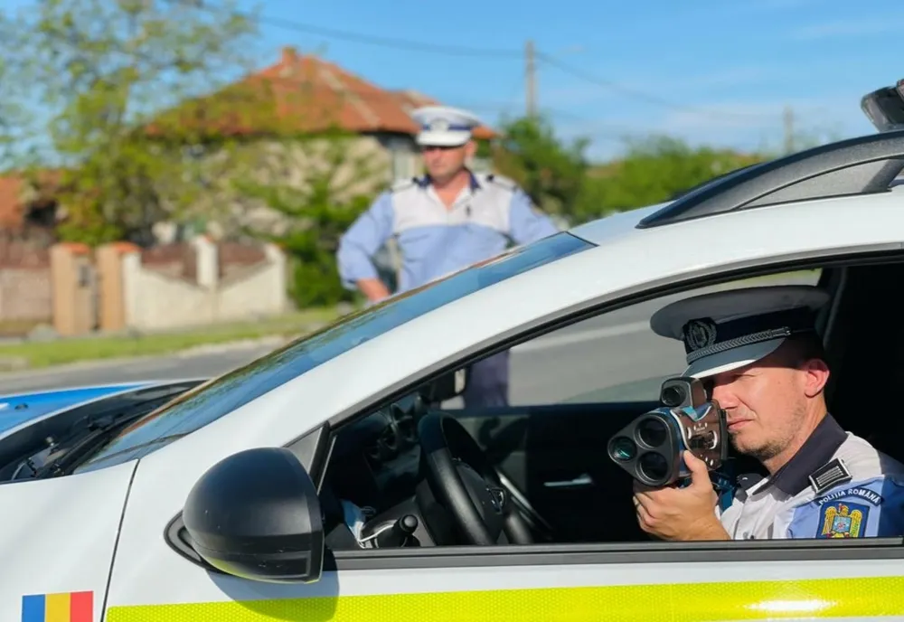 Poliţiştii au depistat 19 de şoferi grăbiţi