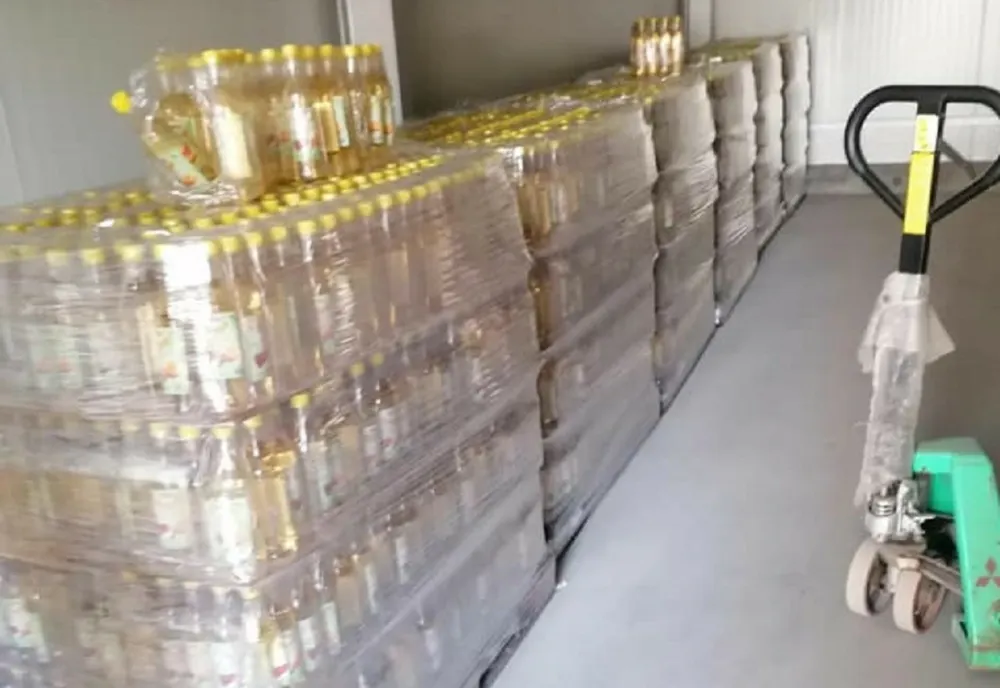 ANPC a descoperit oțet falsificat la două fabrici din județul Buzău 