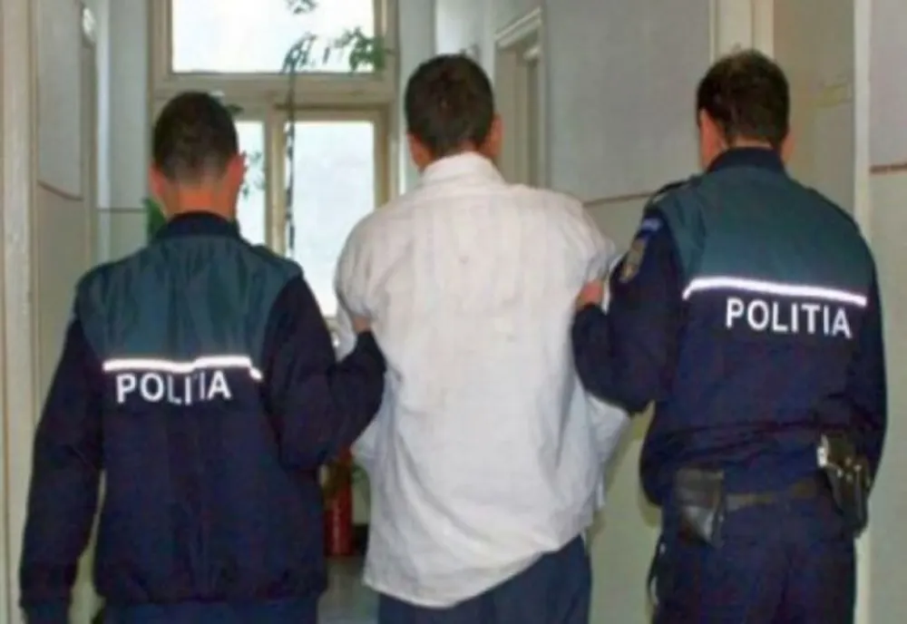 Buzoian urmărit la nivel național depistat într-un hotel din Focșani