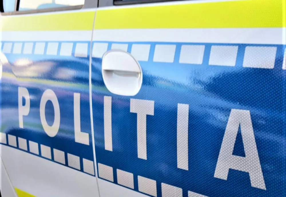 Depistați de poliţişti în timp ce încercau să sustragă 6000 kg de fier