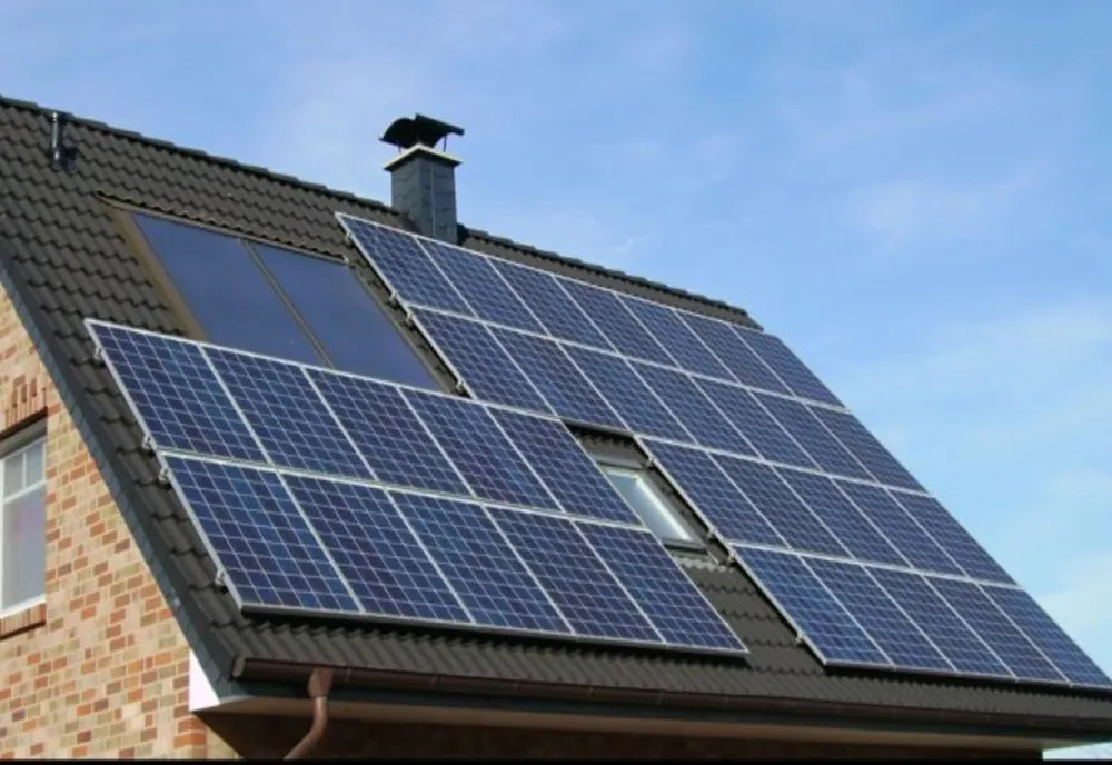 Potențialul fotovoltaic al clădirilor publice din România