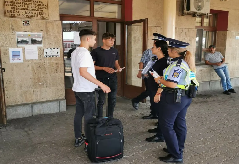 Polițiștii de prevenire, în dialog cu cetățenii