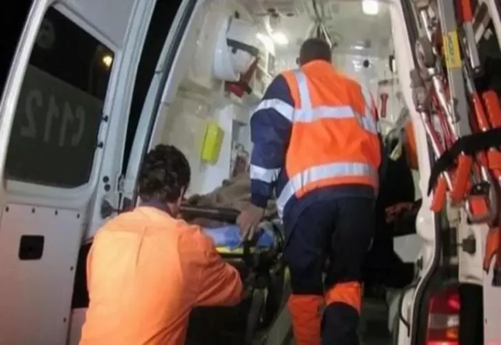 A intrat cu mașina într-un autoturism stațional