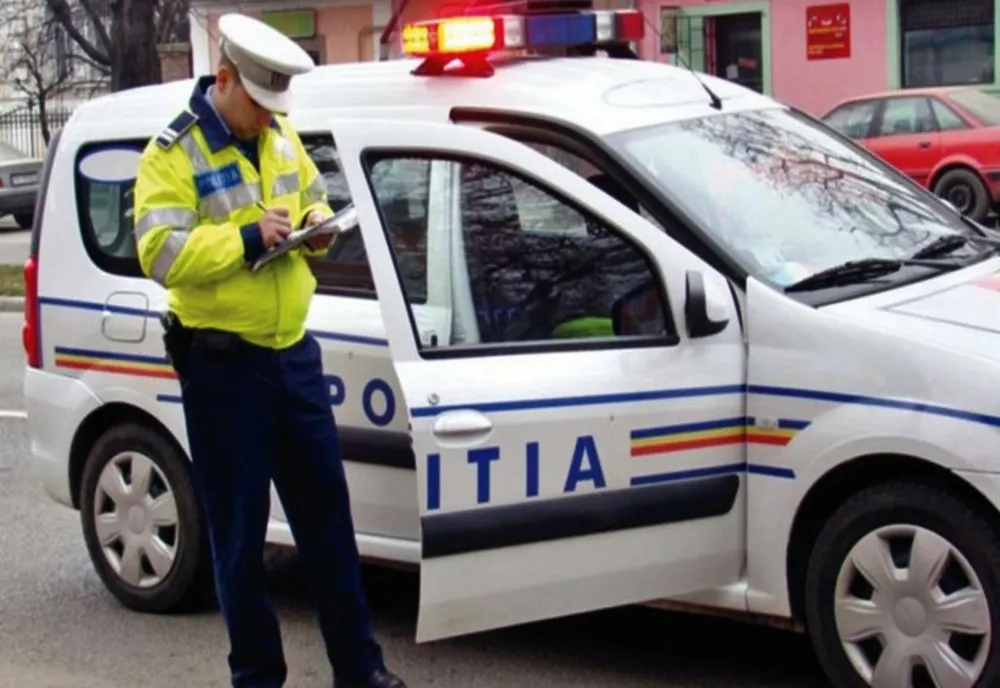 Trei indivizi din județul Ialomița, printre care și un minor, bănuiți de furt, identificaţi şi depistaţi de poliţiştii din Costeşti