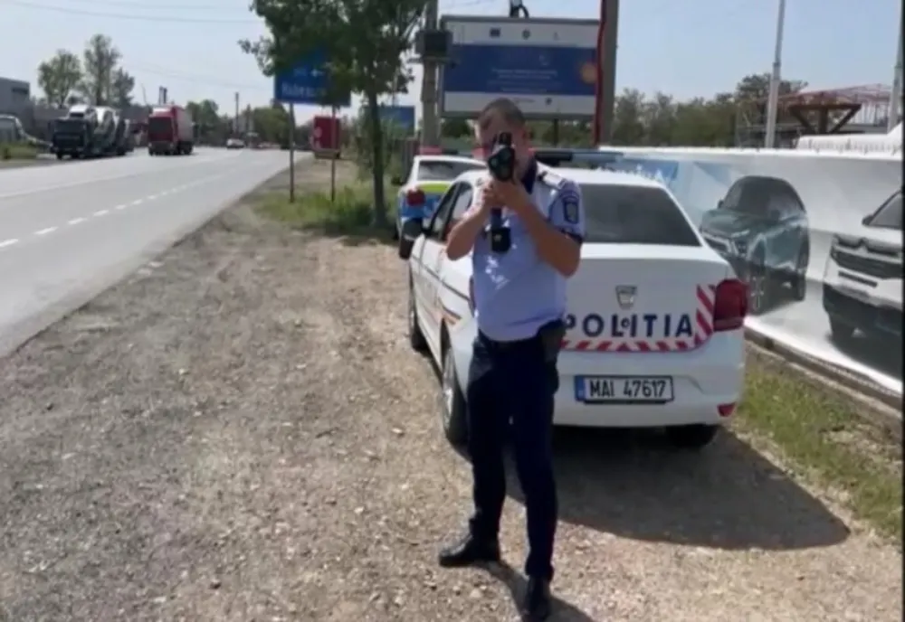 Rula cu 110 km/h pe DN2E85, în localitatea Limpeziș