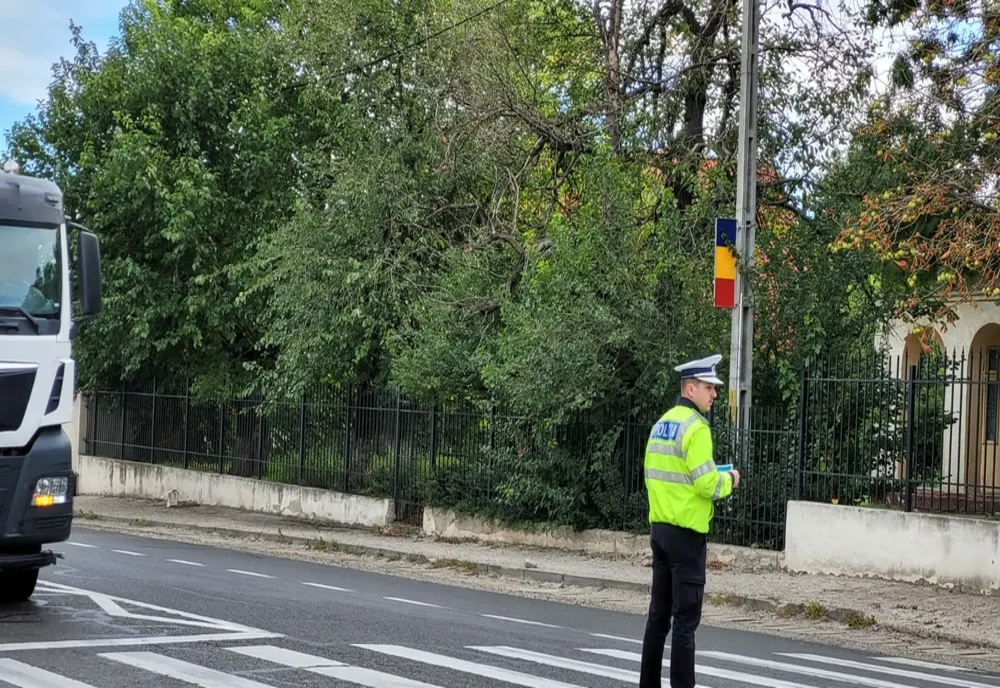 Nerespectarea priorităţii de trecere în trafic şi indisciplina pietonală, sancţionate de poliţiştii buzoieni