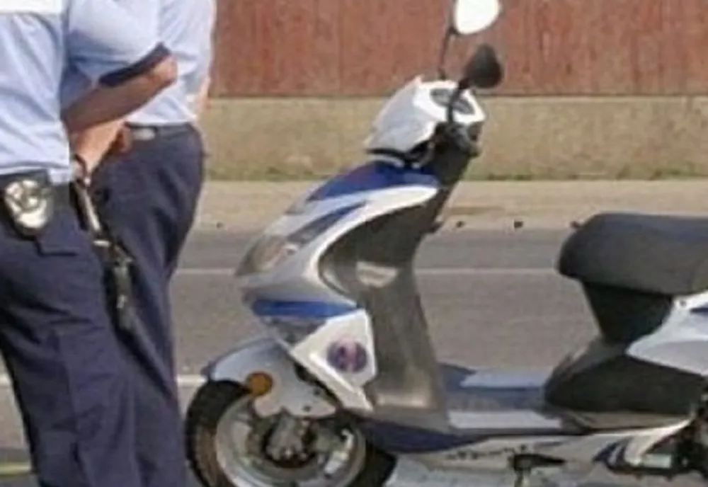 Tânăr din Padina reținut pentru furtul unui moped