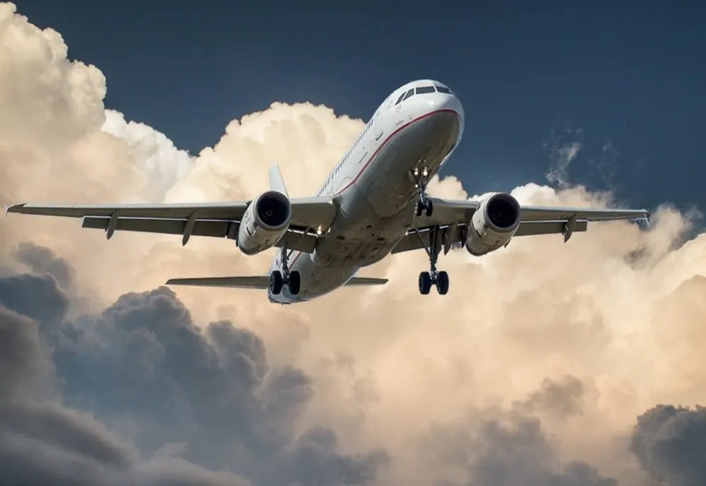 Un nou zbor cu turbulențe extreme: douăsprezece persoane au fost rănite la bordul unui avion Qatar Airways