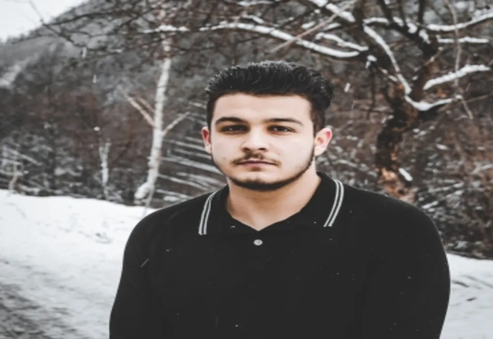 De la o simplă răceală, la un diagnostic crunt. Povestea emoționantă a unui tânăr de 19 ani din Buzău, operat de cancer 