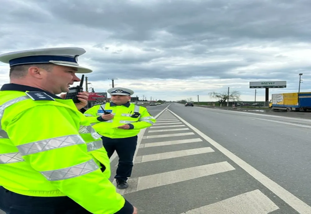 Polițiștii rutieri buzoieni au oprit în trafic un şofer care a circulat pe sens opus de mers
