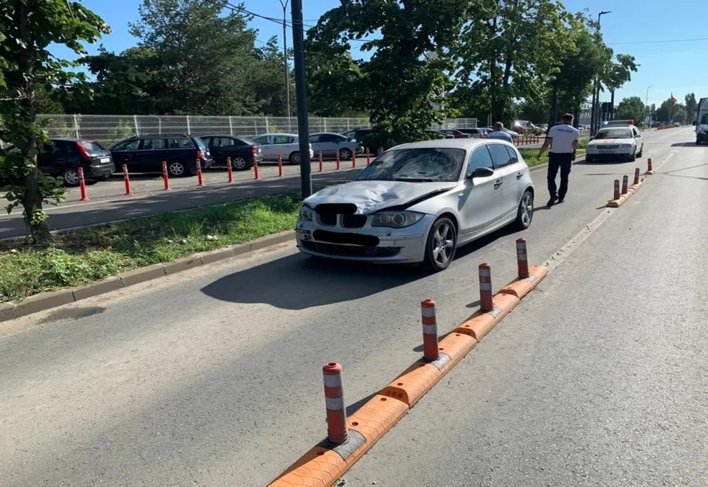 A accidentat doi pietoni și a fugit de la locul accidentului