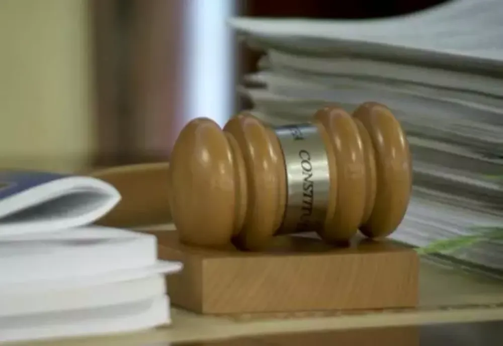 CARTEL ALFA ȘI AUR AU SOLICITAT AVOCATULUI POPORULUI SĂ ATACE LA CCR ORDONANȚA TRENULEȚ