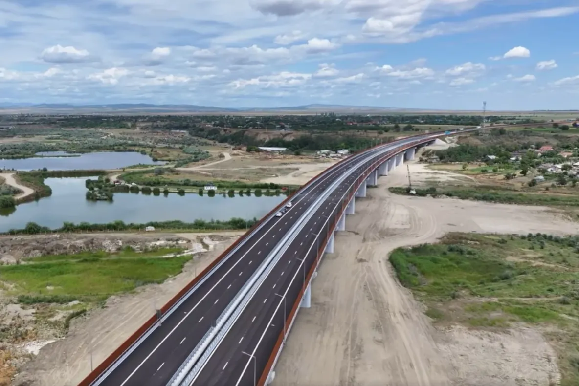 Evoluția Autostrăzii Moldova. Transformarea impresionantă a Lotului 2 din A7, surprinsă din aer -VIDEO