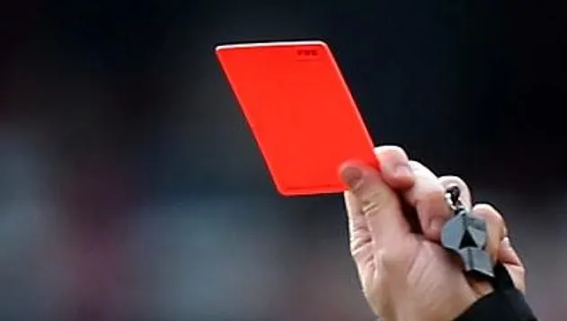 Regulă fără precedent în fotbal: cartonaș roșu pentru jucătorii care își acoperă gura în timpul conflictelor