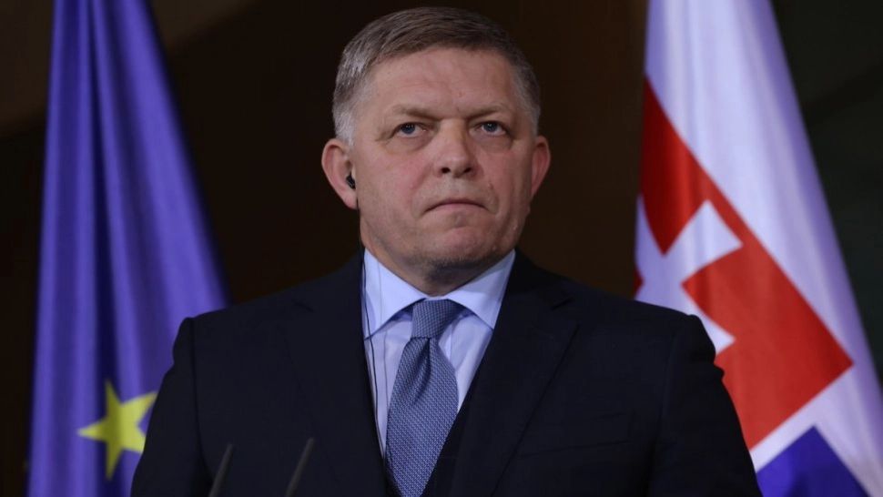 Premierul Slovaciei Robert Fico ajunge la București pentru discuții cruciale cu Ilie Bolojan și Nicușor Dan
