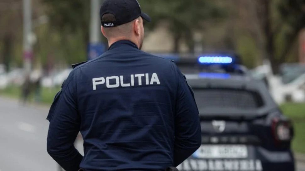 Agent de la frontieră, acuzat de trafic de persoane: anchetă pentru proxenetism și exploatarea unor tinere în străinătate