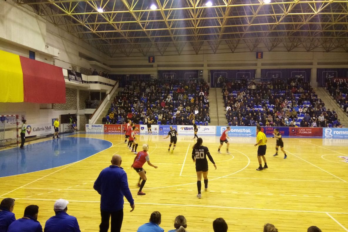 Debut de an infernal, pentru handbalistele buzoiene