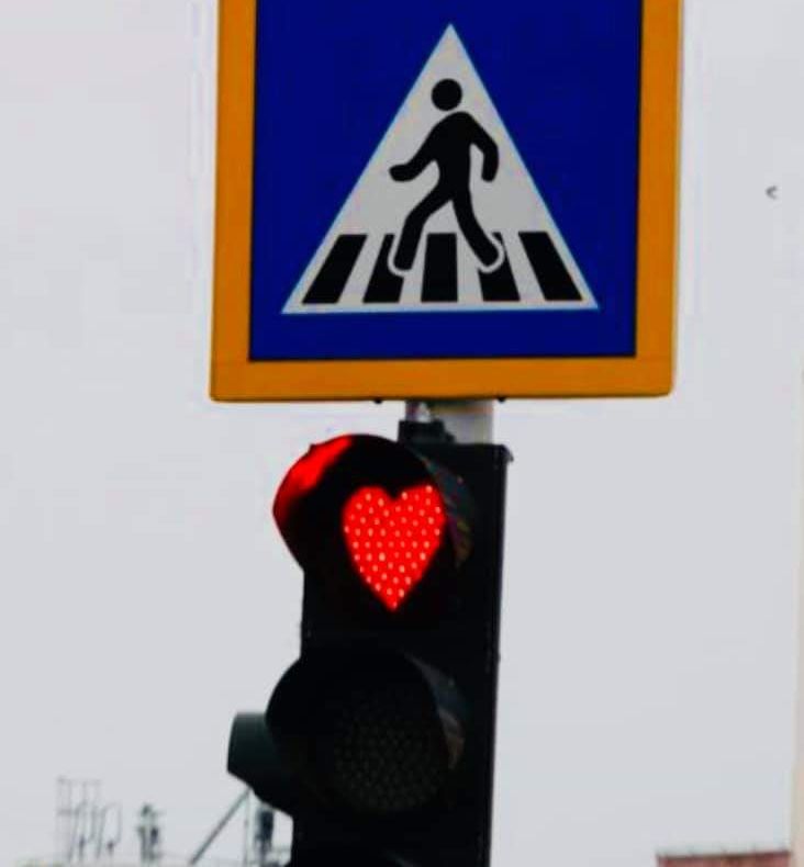 Inimioare la semafor. Cadou al autorităților pentru buzoience