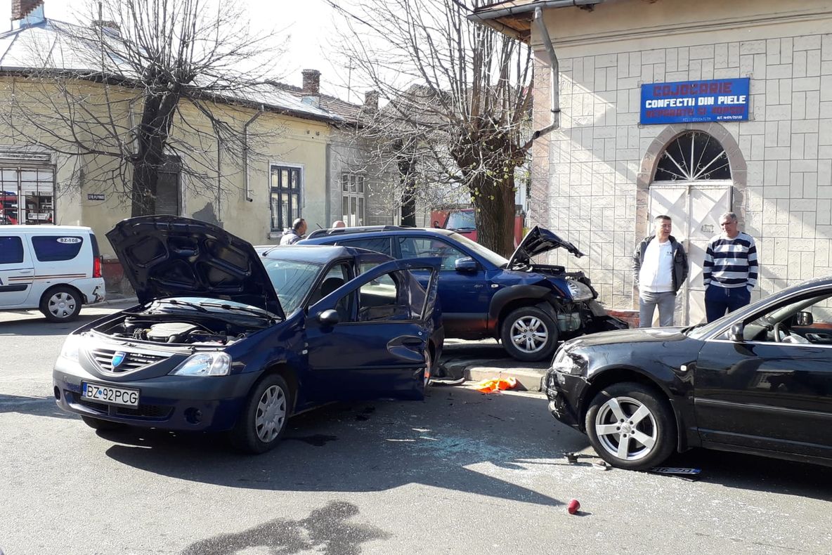 Update Accident grav într-o intersecție cu probleme