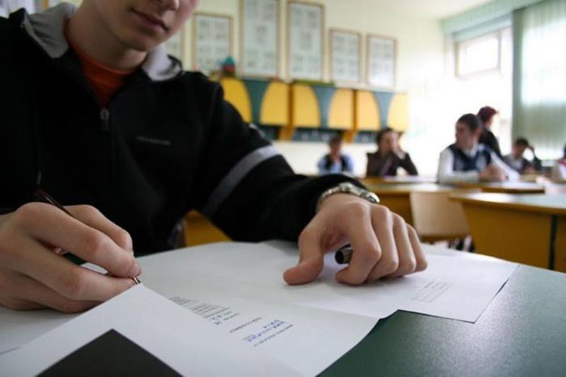 10 medii de 10.00 la Evaluarea Națională la Buzău