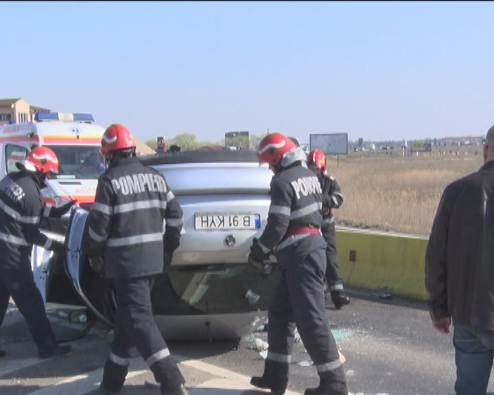 Accident cu trei victime, pe DN2E85