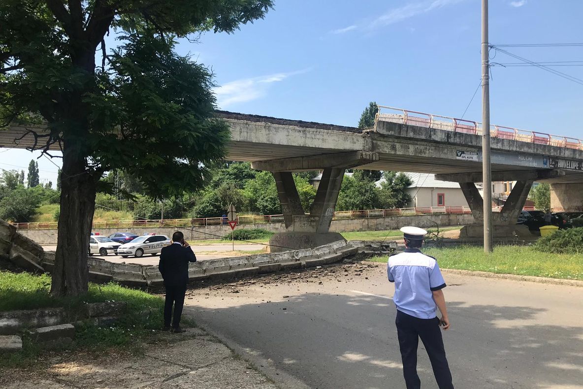 VIDEO Podul de la Marghiloman, închis pentru toate categoriile de participanți la trafic