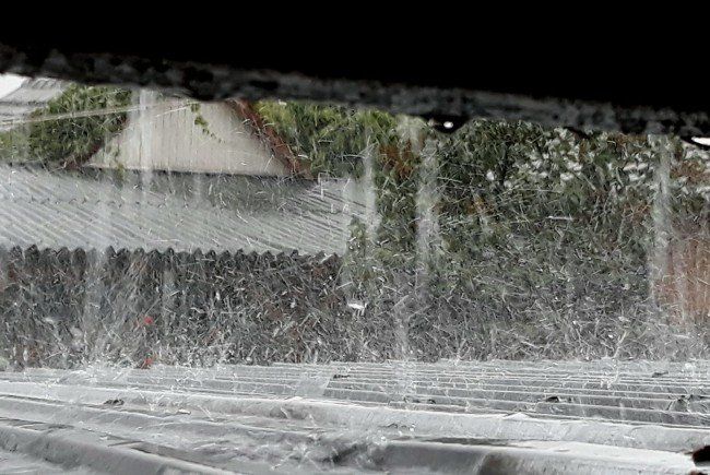 Județul Buzău, sub cod galben de averse torenţiale, vijelii şi grindină