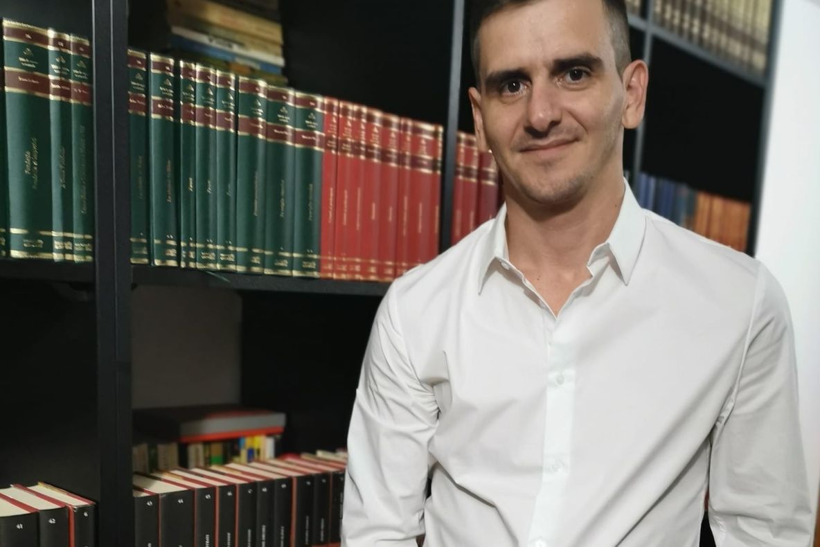 Un buzoian, numit secretar de stat