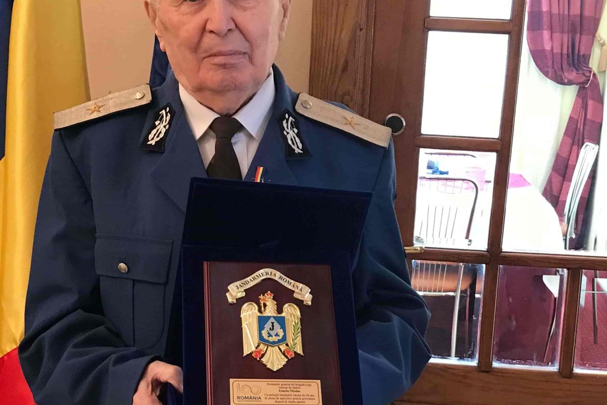 Generalul Nicolae Enache, înmormântat astăzi, cu onoruri militare