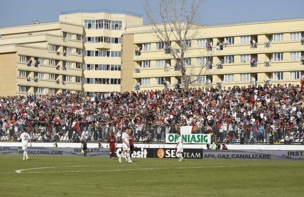 La loc comanda ! Rapid-Gloria, tot în Regie