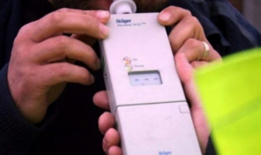 Șofer prins la volan cu o alcoolemie uriașă. Cât a arătat etilotestul