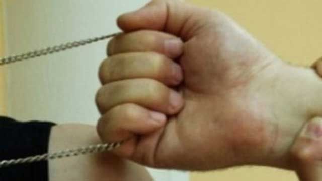 Octogenară tâlhărită la Ploiești de un buzoian. Autorul a fost prins de un polițist aflat în timpul liber