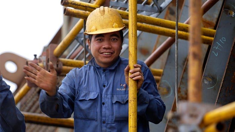 Muncitori din India și Vietnam angajați să reabiliteze clădirea Colegiului Eminescu